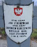 Zbigniew Kurczewski, upami�tniony na imiennej tablicy epitafijnej na kwaterze wojennej na cmentarzu rzymskokatolickim w Rybnie. Stan z 2005r.