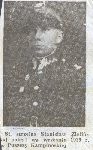 Wycinek prasowy z fotografi� Stanis�awa Boles�awa Zieli�skiego wykonan� 30 sierpnia 1939 r. przed wyj�ciem na punkt mobilizacyjny a zamieszczon� tam�e przez rodzin� w zwi�zku z poszukiwaniem zaginionego (dok. ze zb. rodzinnych).