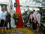 Uroczysto�� nadania imienia p�k. Ludwika G�owackiego Szkole Podstawowej w Janowie w dniu 16 wrze�nia 2009 r. (fot. "Echo Powiatu"; za: http://www.e-sochaczew.pl/sochaczew-zdjecia,juz-nie-bezimienna,37787.html).