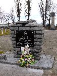 Pomnik po�wi�cony �o�nierzom 68 PP, 
cmentarz Sochaczew - Trojan�w (nowa tablica)
fot. Bartosz Grobelski 