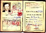 Ksi��eczka inwalidy wojennego wystawiona 2 sierpnia 1968 r. Bronis�awowi Bednarskiemu przez Wydzia� Przyznawania Rent Zak�adu Ubezpiecze� Spo�ecznych Oddzia� w Bydgoszczy (dok. ze zb. rodzinnych).