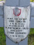 Stefan Czarnucha, upami�tniony na imiennej tablicy epitafijnej na kwaterze wojennej na cmentarzu rzymskokatolickim w Rybnie. Stan z 2005r.