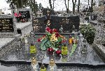 Nagrobek Kazimierza Lewandowskiego, Jana Boczkowskiego i W�adys�awa Brandenbury zamordowanych w Tu�owicach - cm. parafialny w Brochowie.