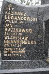 Nagrobek Kazimierza Lewandowskiego, Jana Boczkowskiego i W�adys�awa Brandenbury zamordowanych w Tu�owicach - cm. parafialny w Brochowie.