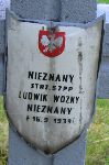 Ludwik Wo�ny, upami�tniony na imiennej tablicy epitafijnej na kwaterze wojennej na cmentarzu rzymskokatolickim w Rybnie. Stan z 2005r.