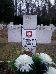 Jan Lasecki, upami�tniony na imiennej tablicy epitafijnej na cmentarzu wojennym w Starych Babicach (fot. M. Prengowski, 4.12.2011)
