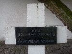 W�adys�aw Adamski upami�tniony na imiennej tablicy epitafijnej w obr�bie kwatery wojennej na cm. parafialnym w Zdunach. Stan z dn. 24. 07. 2011 r. (fot. Micha� Borkowski). 