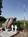 ��ki Ko�cielne, mogi�a zbiorowa. Stan z dn. 01. 09. 2011 r. (fot. Zbigniew Adamas).