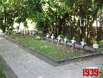 B�onie, ul. Towarowa, mogi�a zbiorowa. Stan z dn. 05. 07. 2012 r. (fot. Tomasz Karolak).