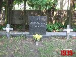 B�onie, ul. Towarowa, mogi�a zbiorowa. Stan z dn. 05. 07. 2012 r. (fot. Tomasz Karolak).