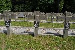 O�tarzew, cmentarz wojenny. Stan z dn. 23. 06. 2011 r. (fot. K. Bielawski / "Wirtualny Sztetl" - www.sztetl.org.pl).