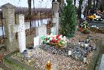 �leszyn, mogi�a zbiorowa. Stan z kwietnia 2010 r. (fot. Krzysztof Zadro�ny / www.tradytor.pl).