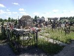 Aleksandr�w ��dzki, ul. Wojska Polskiego, mogi�a zbiorowa. Stan z dn. 04. 08. 2011 r. (fot. Zbigniew Adamas).
