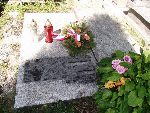 ��d�, ul. Ok�lna, mogi�a zbiorowa. Stan z dn. 23. 08. 2011 r. (fot. Zbigniew Adamas).