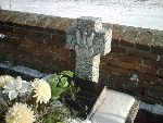 Bratoszewice, mogi�a indywidualna (1). Stan z dn. 03. 02. 2014 r. (fot. Zbigniew Adamas).