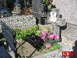 Sochaczew, ul. Traugutta, mogi�a zbiorowa. Stan z dn. 09. 09. 2011 r. (fot. Tomasz Karolak).