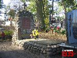 Dobrzyk�w, mogi�a zbiorowa. Stan z dn. 16. 10. 2011 r. (fot. Tomasz Karolak).