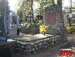 Dobrzyk�w, mogi�a zbiorowa. Stan z dn. 16. 10. 2011 r. (fot. Tomasz Karolak).