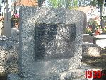 Chodecz, ul. Warszawska, mogi�a indywidualna (5). Stan z dn. 01. 05. 2012 r. (fot. Tomasz Karolak).