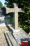 Koz��w Biskupi, mogi�a zbiorowa. Stan z dn. 28. 05. 2010 r. (fot. Tomasz Karolak).