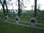 Kiernozia, cmentarz wojenny. Stan z 2010 r. (fot. Rados�aw R�kawiecki / www.gostynin.org.pl).