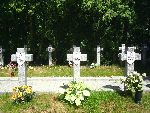 Gostynin, ul. Ostatnia, kwatera wojenna. Stan z dn. 09. 04. 2007 r. (fot. Rados�aw R�kawiecki / www.gostynin.org.pl).
