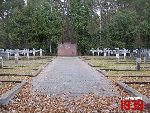 Wiktor�w, cmentarz wojenny. Stan z dn. 04. 12. 2011 r. (fot. Tomasz Karolak).