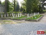 Warszawa, ul. �agiewnicka, kwatera wojenna. Stan z dn. 13 wrze�nia 2016 r. (fot. Tomasz Karolak).