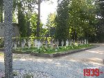 Warszawa, ul. �agiewnicka, kwatera wojenna. Stan z dn. 13 wrze�nia 2016 r. (fot. Tomasz Karolak).