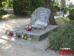 Warszawa, ul. �agiewnicka, kwatera wojenna. Stan z dn. 13 wrze�nia 2016 r. (fot. Tomasz Karolak).