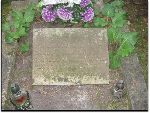 Wycze�niak, mogi�a indywidualna. Stan z 2003 r. (fot. Ryszard Detkiewicz - Urz�d Gminy Puszcza Maria�ska).