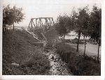 Zniszczenia wojenne 1939 - most na Wi�le w Wyszogrodzie (fot. ze zbior�w Piotra Kafli�skiego).