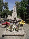 W�oc�awek - Michelin, ul. Ko�cielna, pomnik. Stan z dn. 03. 09. 2011 r. (fot. Zbigniew Adamas).