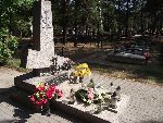 W�oc�awek - Michelin, ul. Ko�cielna, pomnik. Stan z dn. 03. 09. 2011 r. (fot. Zbigniew Adamas).