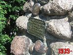 Pruszk�w, ul. O��wkowa, tablica pami�tkowa. Stan z dn. 28. 06. 2012 r. (fot. Tomasz Karolak).