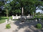 Nowy Dunin�w, Gr�b-Obelisk ku Czci Walcz�cych o Woln� Polsk�. Stan z dn. 29. 05. 2012 r. (fot. Zbigniew Adamas).