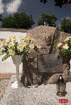 I��w, pomnik upami�tniaj�cy pierwotne miejsce spoczynku gen. bryg. Franciszka Seweryna W�ada (fot. �. Wojtczak).