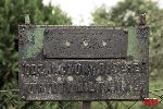 Broch�w, tabliczki pami�tkowe (fot. �. Wojtczak).
