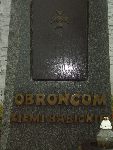 Stare Babice, ul. Warszawska, Pomnik Obro�c�w Ziemi Babickiej. Stan z dn. 24. 12. 2011 r. (fot. Szymon Zyga).