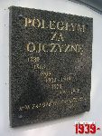 Grodzisk Mazowiecki, ul. Rado�ska, tablica pami�tkowa. Stan z dn. 17. 08. 2011 r. (fot. Tomasz Karolak).