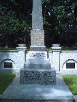 Nowy Dunin�w, Gr�b-Obelisk ku Czci Walcz�cych o Woln� Polsk�. Stan z dn. 05. 08. 2008 r. (fot. Zbigniew Adamas).