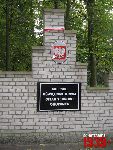 Brwin�w, Park Miejski im. 36 p.p. Legii Akademickiej, Pomnik - 