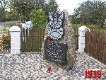�aziska, pomnik. Stan z dn. 20. 10. 2014 r. (fot. Tomasz Karolak).