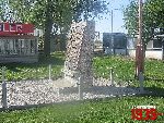W�oc�awek, ul. Okrzei, pomnik. Stan z dn. 30. 04. 2012 r. (fot. Tomasz Karolak).