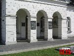 P�ock, ul. Tumska, tablica pami�tkowa (2). Stan z dn. 24. 07. 2012 r. (fot. Tomasz Karolak).