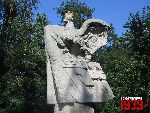 Milan�wek, Pl. Stefana Starzy�skiego, Pomnik Bohater�w. Stan z dn. 30. 08. 2012 r. (fot. Tomasz Karolak).
