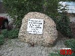 Grodzisk Mazowiecki, ul. �yrardowska, pomnik. Stan z dn. 06. 09. 2012 r. (fot. Tomasz Karolak).