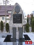 �omianki, ul. Warszawska / Bo�tucia, pomnik. Stan z dn. 04. 12. 2011 r. (fot. Tomasz Karolak).