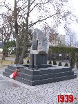 �omianki, ul. Warszawska / Bo�tucia, pomnik. Stan z dn. 04. 12. 2011 r. (fot. Tomasz Karolak).