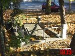 S�ubice, ul. Wi�lana, p�yta pami�tkowa. Stan z dn. 16. 10. 2011 r. (fot. Tomasz Karolak).